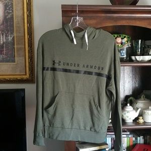 Guys Under Armour hoodie